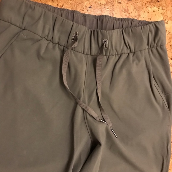 Lululemon On The Fly Pant 27” - Picture 4 of 8